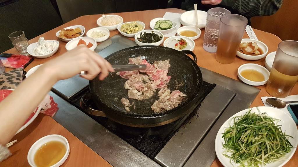 Cho Sun Ok Restaurant | restaurant | 4200 N Lincoln Ave, Chicago, IL 60618, USA | 7735495555 OR +1 773-549-5555