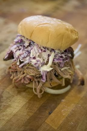 Franklin Barbecue | restaurant | 900 E 11th St, Austin, TX 78702, USA | 5126531187 OR +1 512-653-1187