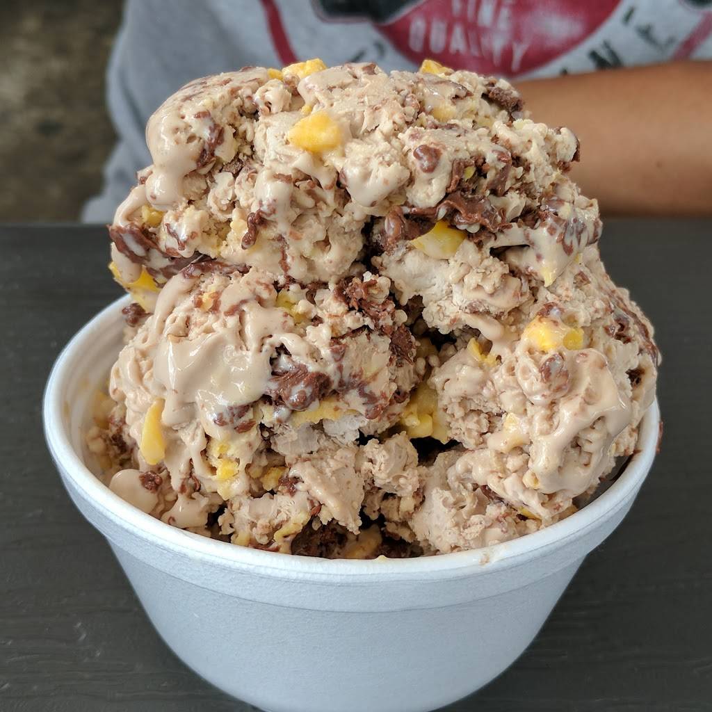 Abracadabra Ice Cream Factory | restaurant | 520 N Main St, Kissimmee, FL 34744, USA | 4072012509 OR +1 407-201-2509