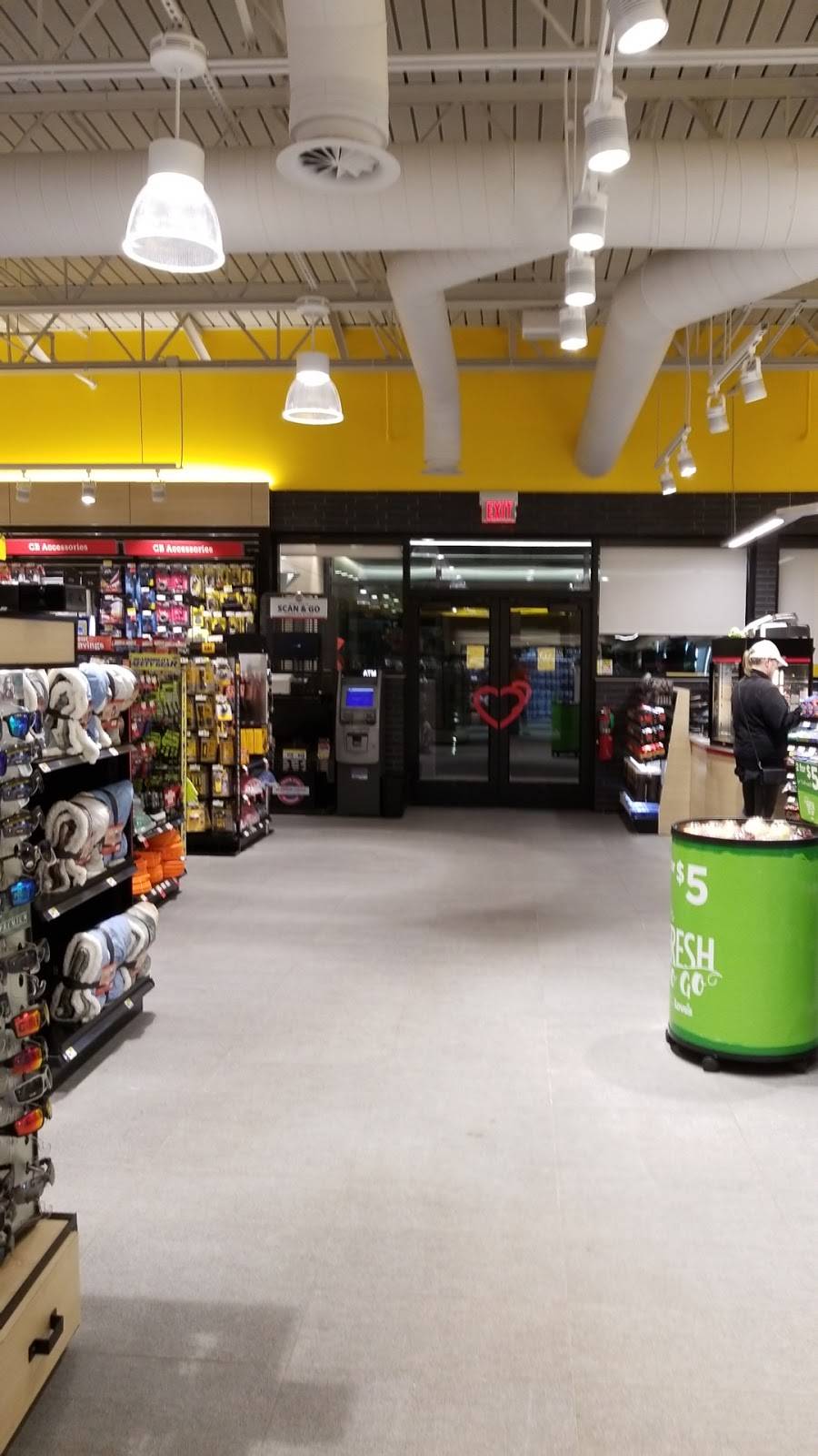 Hardees | restaurant | 2241 Fair Rd, Sidney, OH 45365, USA | 9374921144 OR +1 937-492-1144