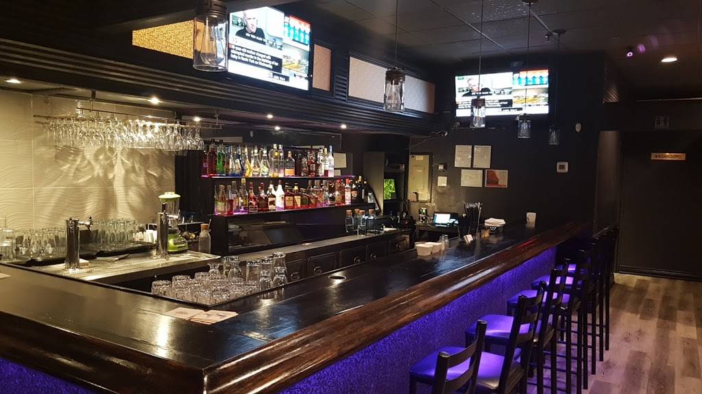 Tonys Skinny Chef Bistro | restaurant | 6435 Dixie Rd Unit 1, Mississauga, ON L6T 1X4, Canada | 9055648955 OR +1 905-564-8955