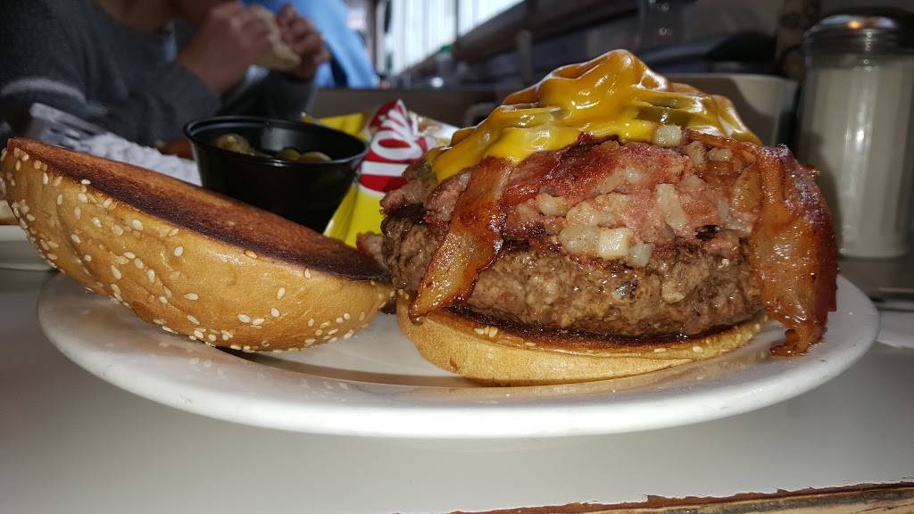 Debs Diner | restaurant | 4 Boston St, Salem, MA 01970, USA | 9787452348 OR +1 978-745-2348