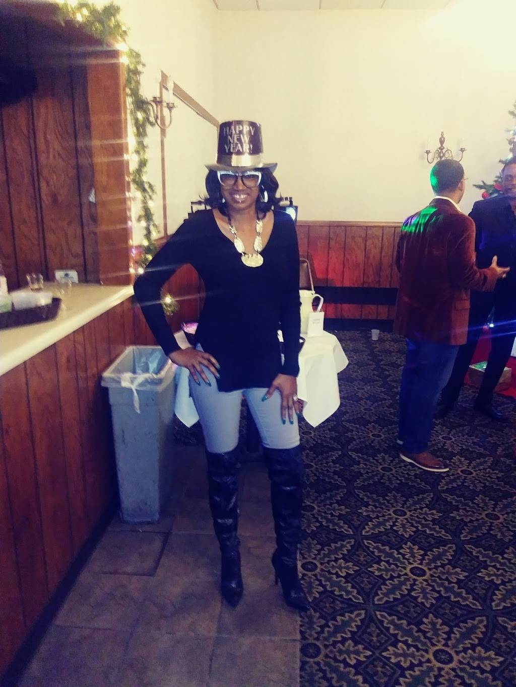 Kaceys Restaurant | restaurant | 17800 Lorenz Ave, Lansing, IL 60438, USA | 7088957720 OR +1 708-895-7720