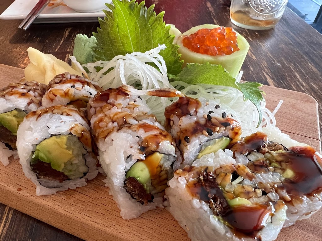Tanuki Sushi & Grill | restaurant | 3006 N Sheffield Ave, Chicago, IL 60657, USA | 7733601950 OR +1 773-360-1950