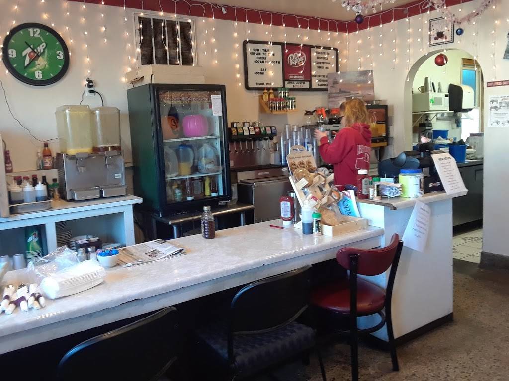 Brussels Countryside Diner | restaurant | 1356 County Rd DK, Brussels, WI 54204, USA | 9208257122 OR +1 920-825-7122