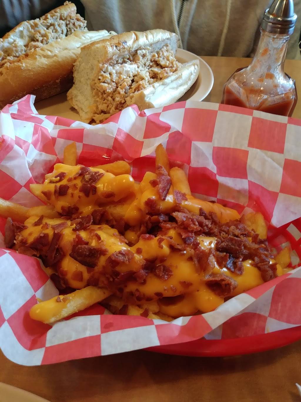 Joes Pizza And Restaurant | meal takeaway | 38 S Sproul Rd, Broomall, PA 19008, USA | 6103569848 OR +1 610-356-9848