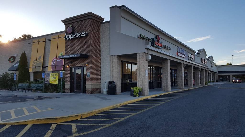 Applebees Grill + Bar | restaurant | 1126 E Stuart Dr, Galax, VA 24333, USA | 2762362905 OR +1 276-236-2905