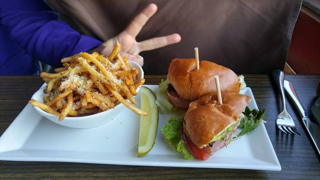 Jimmys Famous American Tavern | restaurant | The Promenade at, 4990 N Harbor Dr, San Diego, CA 92106, USA | 6192262103 OR +1 619-226-2103