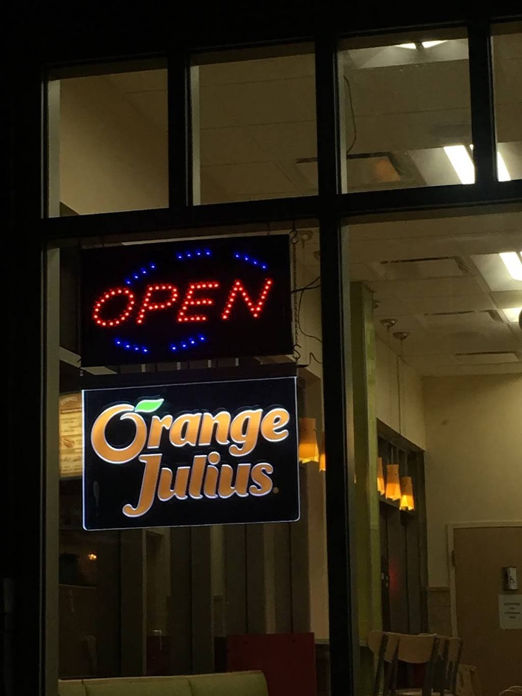 Dairy Queen | restaurant | 2425 Truscott Dr Unit 13a, Mississauga, ON L5J 2B4, Canada | 9058233439 OR +1 905-823-3439