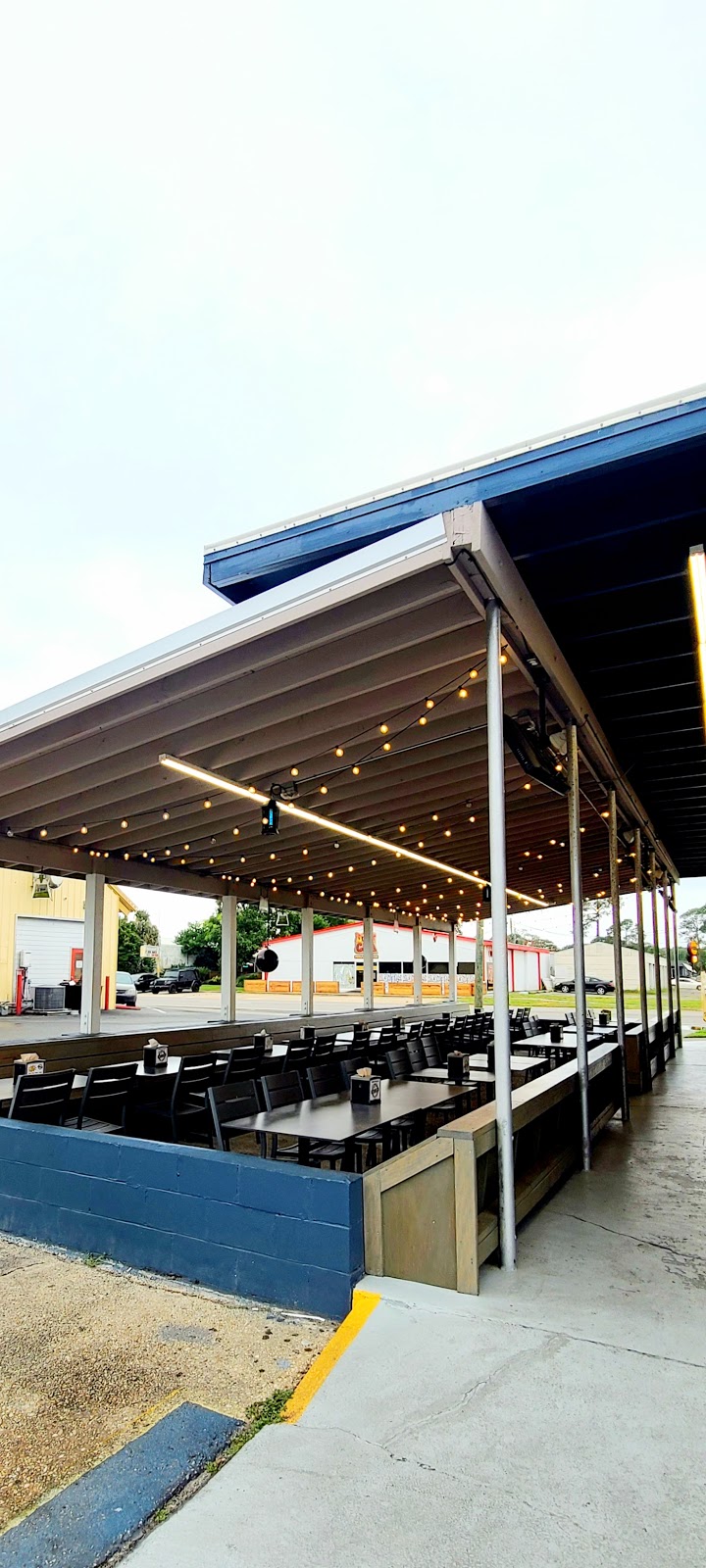 Maui Bus Stop | restaurant | 101 Perry Ave SE, Fort Walton Beach, FL 32548, USA | 8502449999 OR +1 850-244-9999