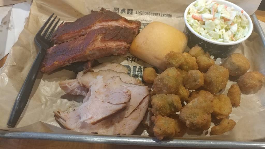 Dickeys Barbecue Pit | restaurant | 105 S Dixieland St Ste A, Lowell, AR 72745, USA | 4793472633 OR +1 479-347-2633