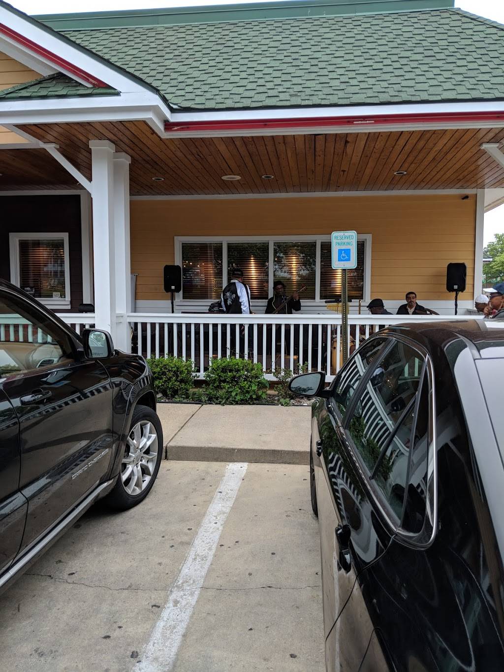 Outback Steakhouse | restaurant | 6091 Oxon Hill Rd, Oxon Hill, MD 20745, USA | 3018394300 OR +1 301-839-4300