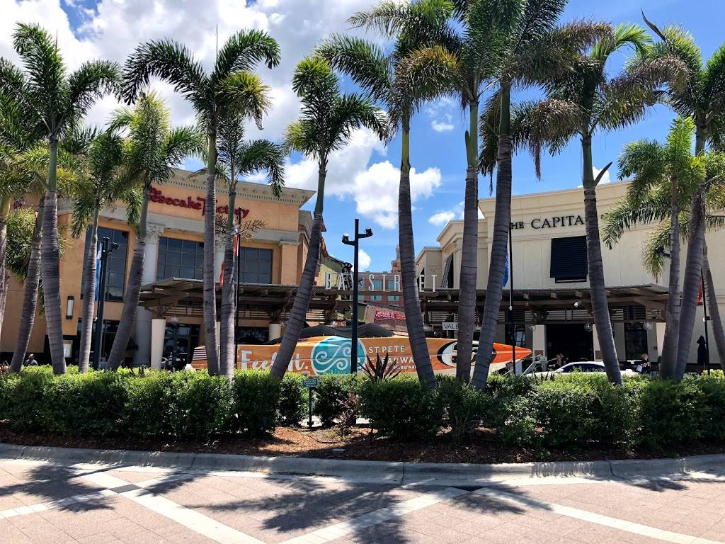 Bar Louie - International Plaza | night club | 2223 N Westshore Blvd #202, Tampa, FL 33607, USA | 8138741919 OR +1 813-874-1919