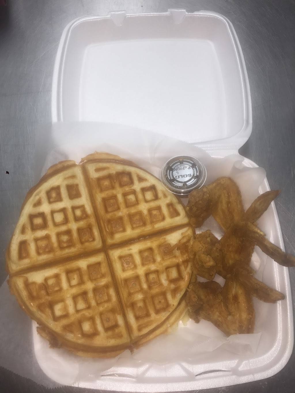 CHUCKIES Grill | restaurant | 1358 E 75th St, Chicago, IL 60619, USA | 7739478000 OR +1 773-947-8000