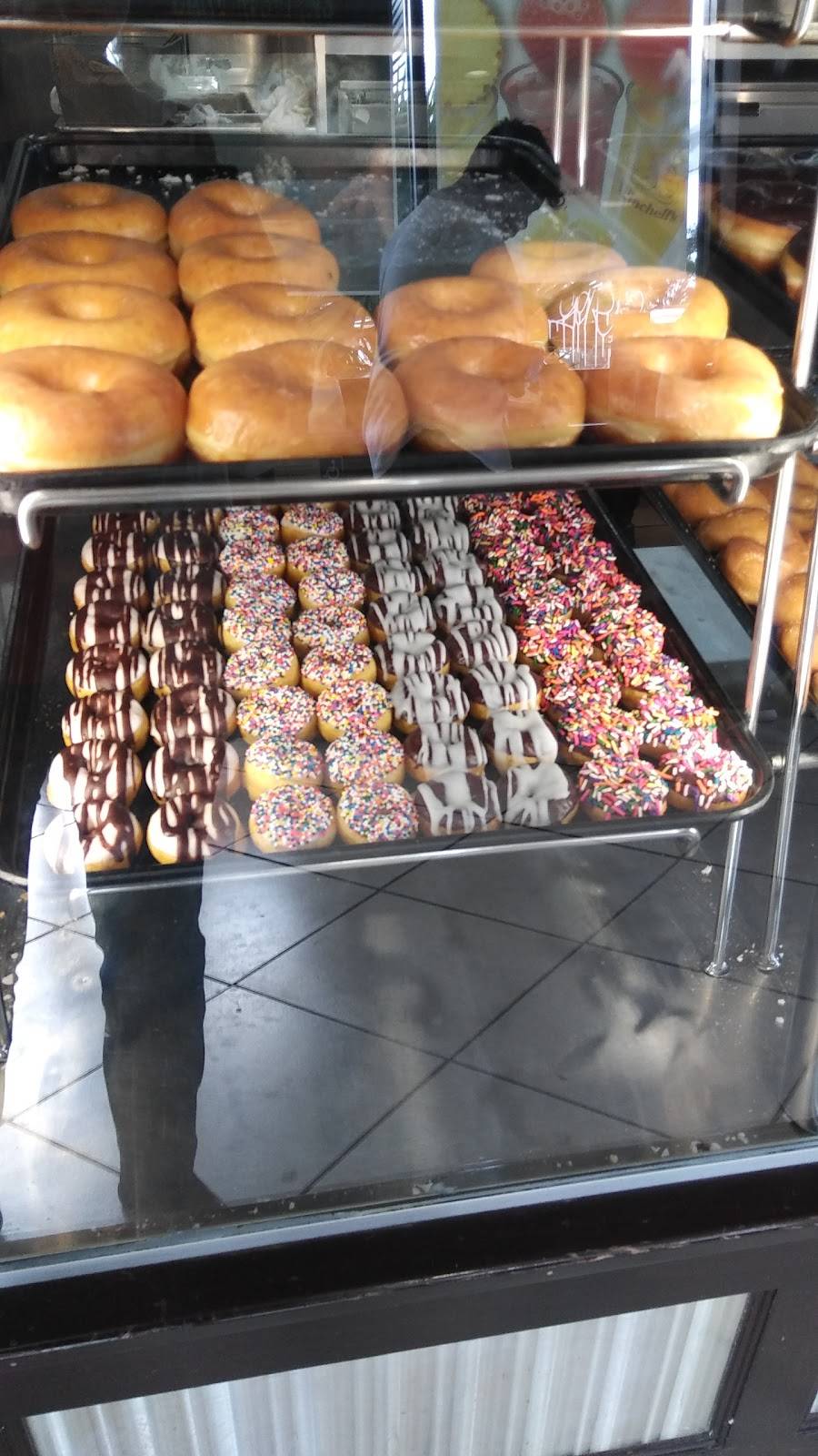 Winchells Donut House | cafe | 1213 S Soto St, Los Angeles, CA 90023, USA | 3237804331 OR +1 323-780-4331