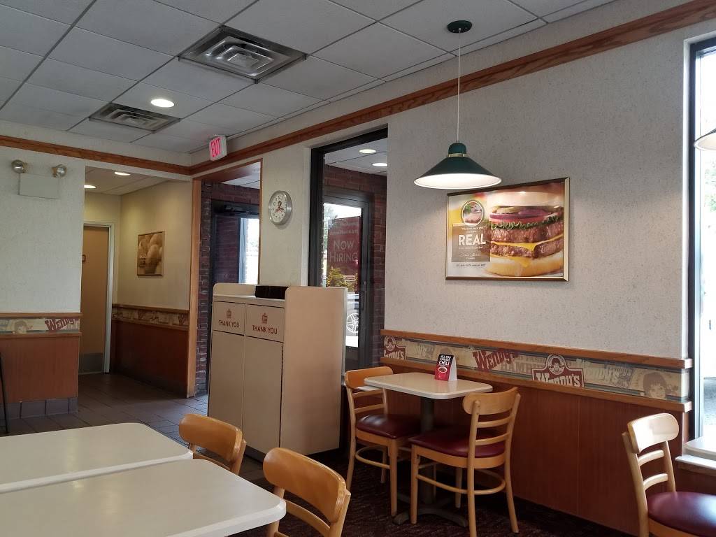 Wendys | restaurant | 89 Restaurant Row, Uniontown, PA 15401, USA | 7244370726 OR +1 724-437-0726