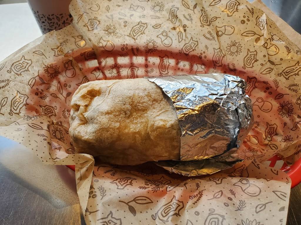 Chipotle Mexican Grill | restaurant | 24100 E Commons Ave Ste 101, Aurora, CO 80016, USA | 3034003855 OR +1 303-400-3855