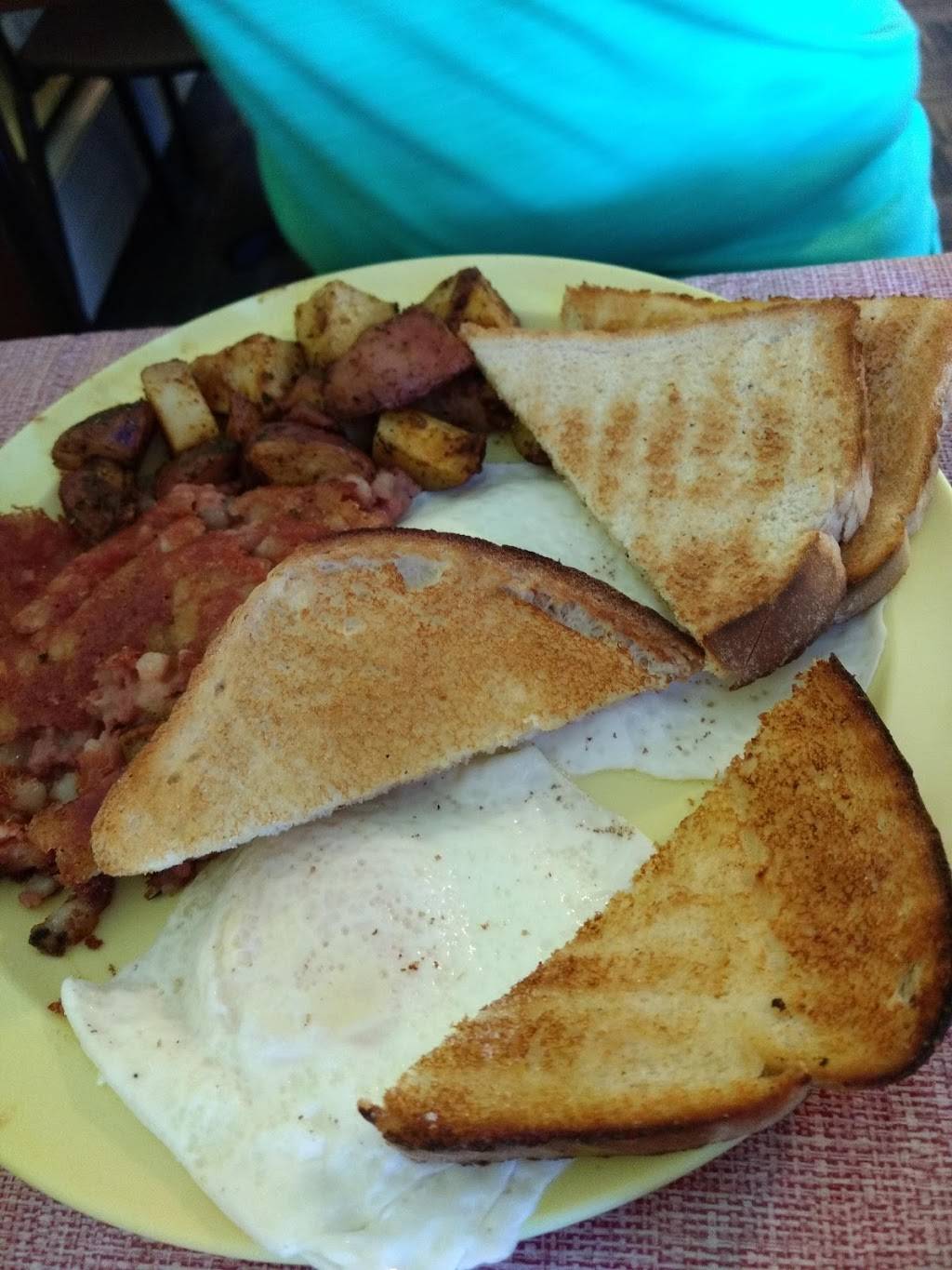 Horizons Family Restaurant | restaurant | 35 Mile Rd, Wells, ME 04090, USA | 2076464155 OR +1 207-646-4155