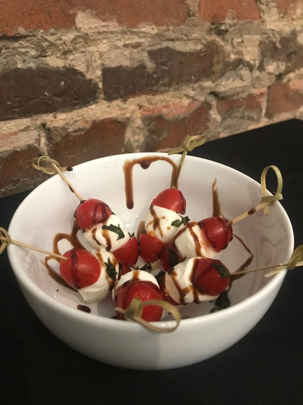 Al Dente Italian Trattoria | restaurant | 910 Houston St #110, Fort Worth, TX 76102, USA | 8178828108 OR +1 817-882-8108