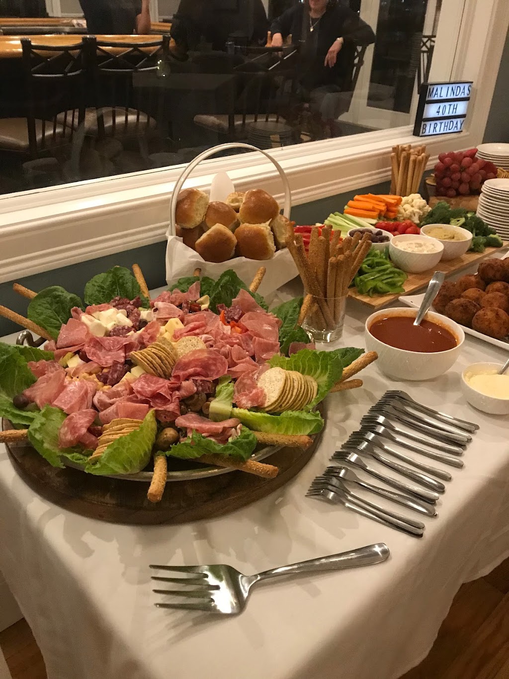 Ferrantes | restaurant | 561 Shirley St, Winthrop, MA 02152, USA | 6178460088 OR +1 617-846-0088