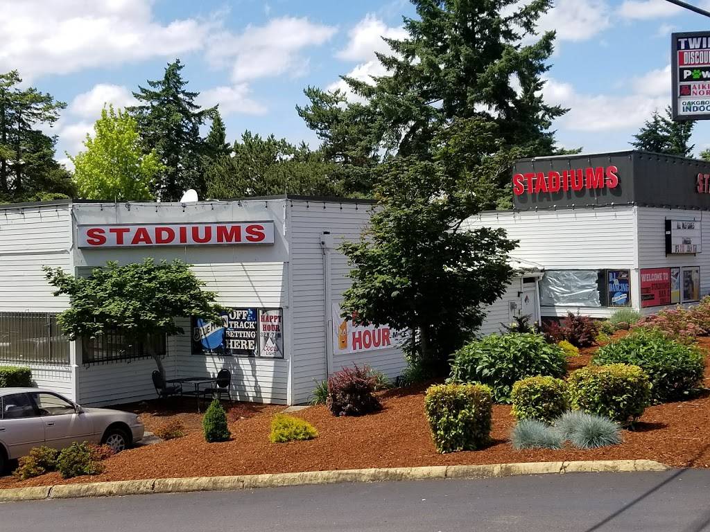 Stadiums Sports Bar | restaurant | 16065 SE McLoughlin Blvd, Oak Grove, OR 97267, USA | 5033058410 OR +1 503-305-8410