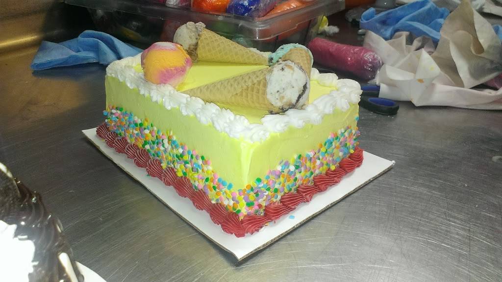 Dunkin | bakery | 7644 W US-192, Kissimmee, FL 34747, USA | 4073977060 OR +1 407-397-7060