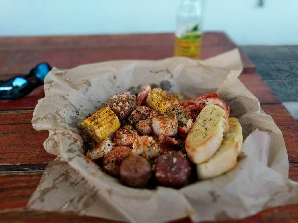 Melbourne Seafood Station | restaurant | 2001 S Harbor City Blvd, Melbourne, FL 32901, USA | 3213273393 OR +1 321-327-3393