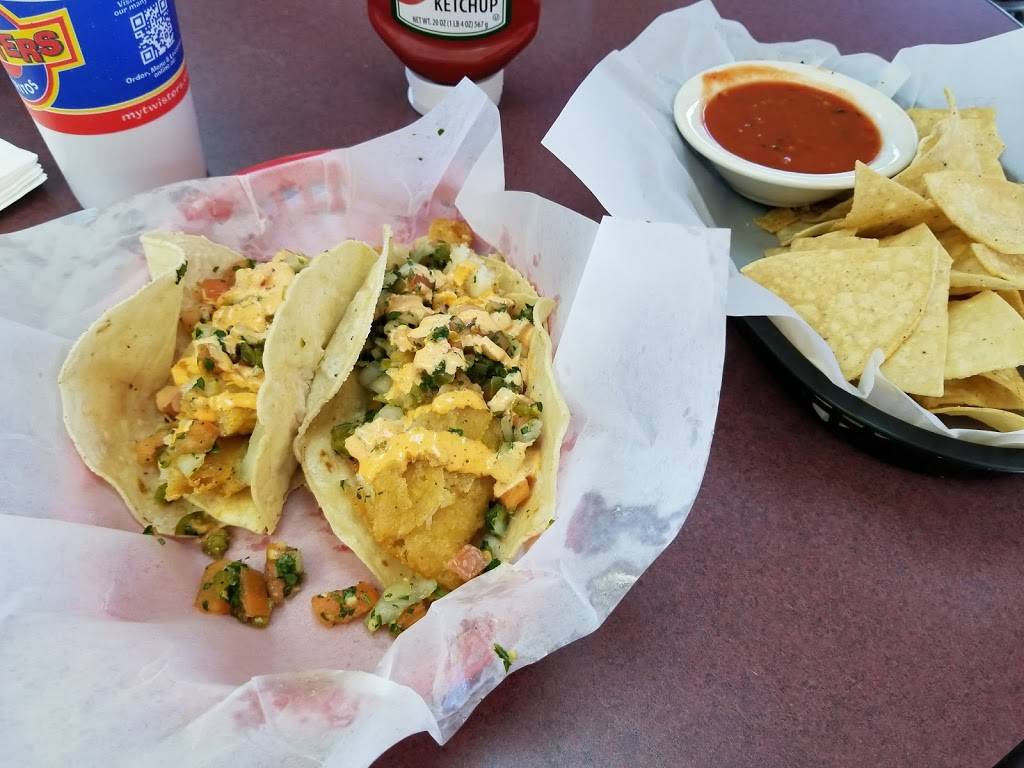 Twisters Burgers and Burritos | restaurant | 10555 S Parker Rd, Parker, CO 80134, USA | 3038403445 OR +1 303-840-3445