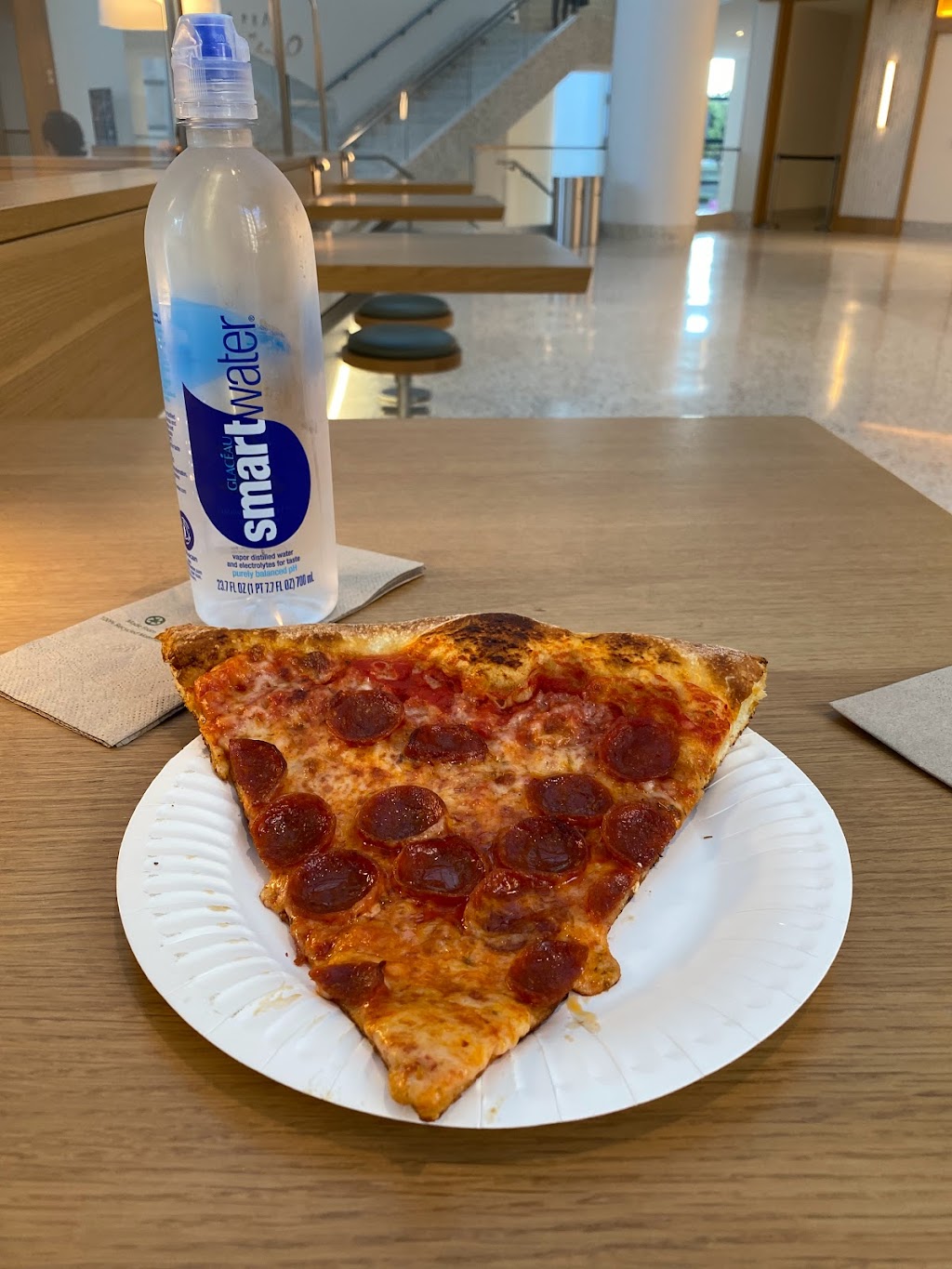 Halo | shopping mall | 330 S Hope St, Los Angeles, CA 90071, USA | 2132534200 OR +1 213-253-4200