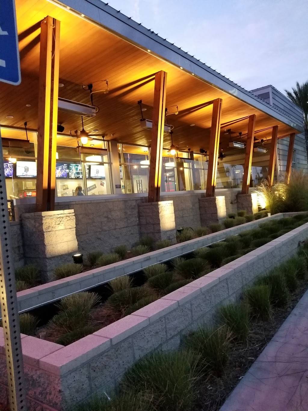 The Kickin Crab Los Angeles | restaurant | 3767 Santa Rosalia Dr, Los Angeles, CA 90008, USA | 3232948888 OR +1 323-294-8888