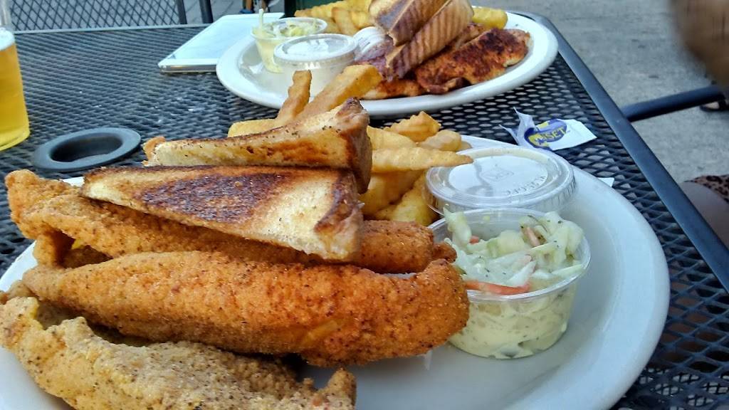 Lews Blue Note Bar & Grill | restaurant | 341 Beale St, Memphis, TN 38103, USA | 9015778387 OR +1 901-577-8387