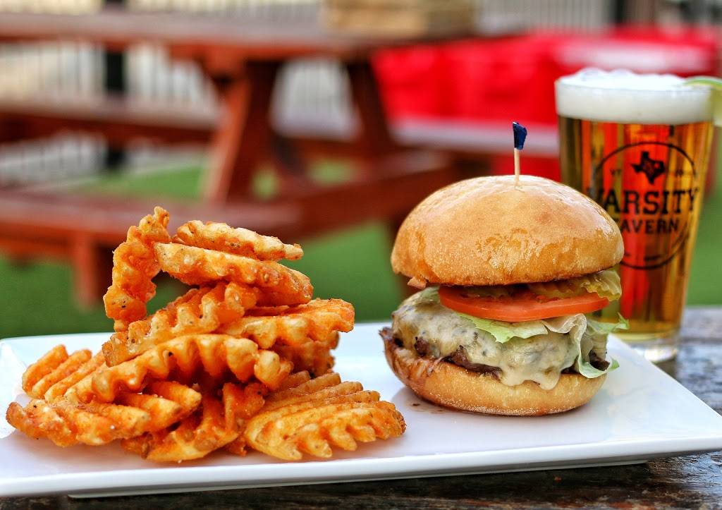 Varsity Tavern | restaurant | 1005 Norwood St, Fort Worth, TX 76107, USA | 8178826699 OR +1 817-882-6699
