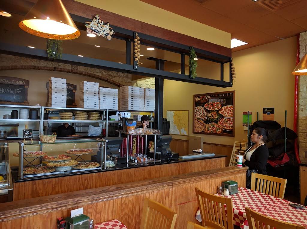 Luciano Express Pizzeria | restaurant | 6301 Northwest Loop 410, San Antonio, TX 78238, USA | 2106471288 OR +1 210-647-1288