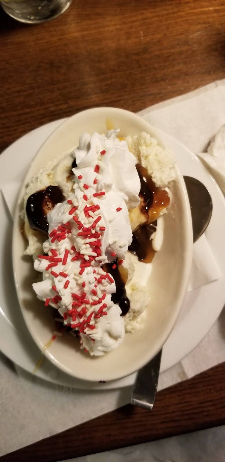 TGI Fridays | restaurant | 348 Boston Post Rd, Orange, CT 06477, USA | 2037990800 OR +1 203-799-0800