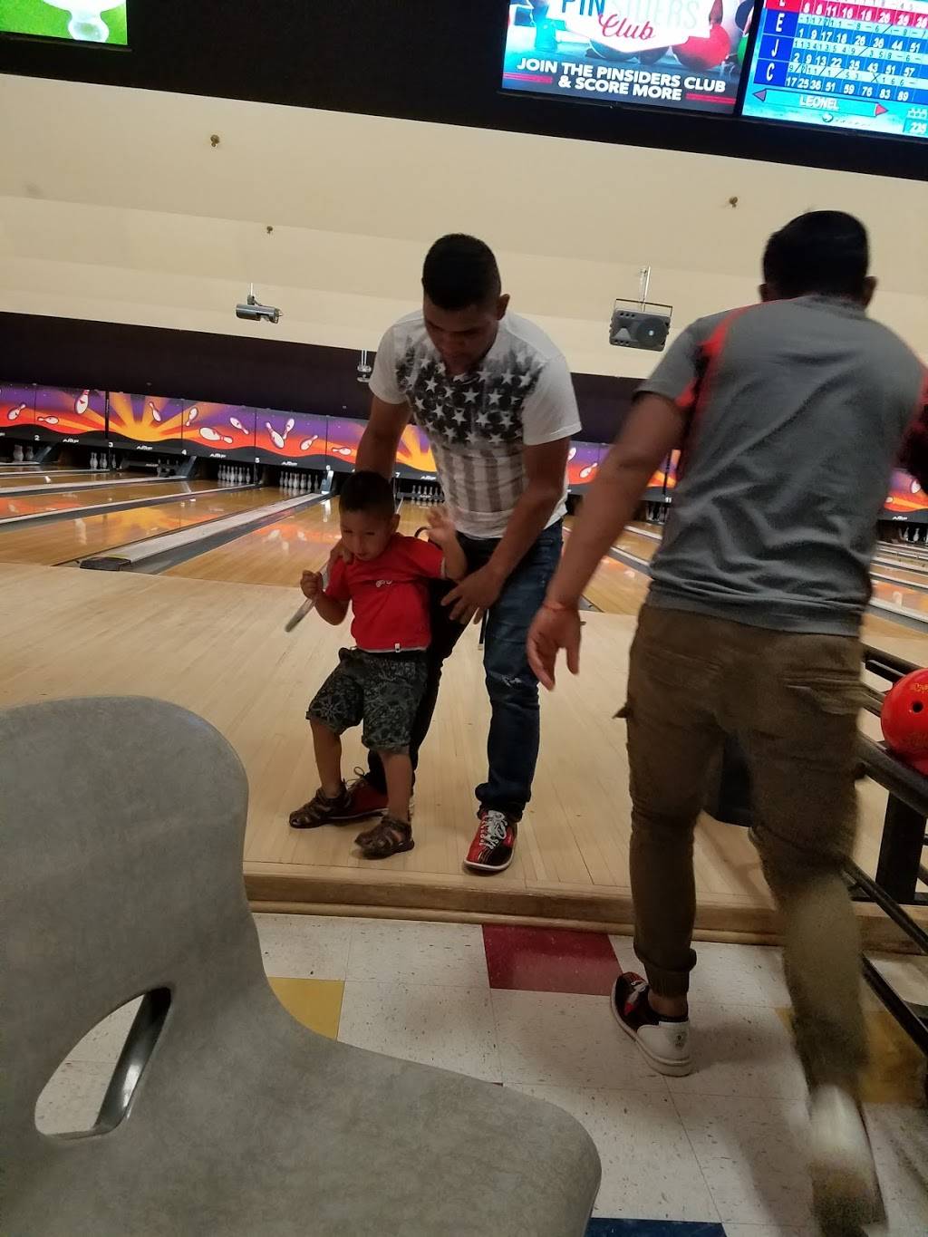 KFC | restaurant | 3522 State Ave, Kansas City, KS 66102, USA | 9133211800 OR +1 913-321-1800