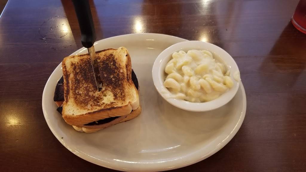 Southern Fried | restaurant | 130 E Broad St, Mineola, TX 75773, USA | 9036388194 OR +1 903-638-8194