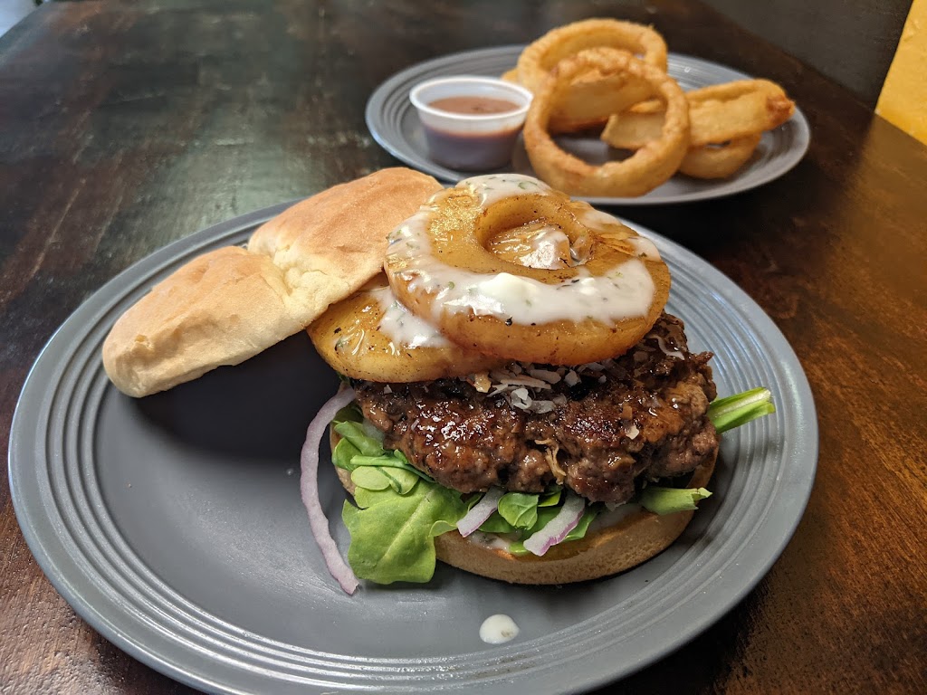 The Gunslingin Burger | restaurant | 713 E 4th St, Russellville, AR 72801, USA | 4792193517 OR +1 479-219-3517