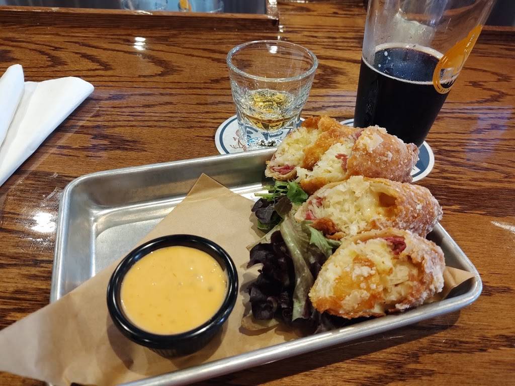 The Parkway Tavern | restaurant | 982 High House Rd, Cary, NC 27513, USA | 9192340018 OR +1 919-234-0018