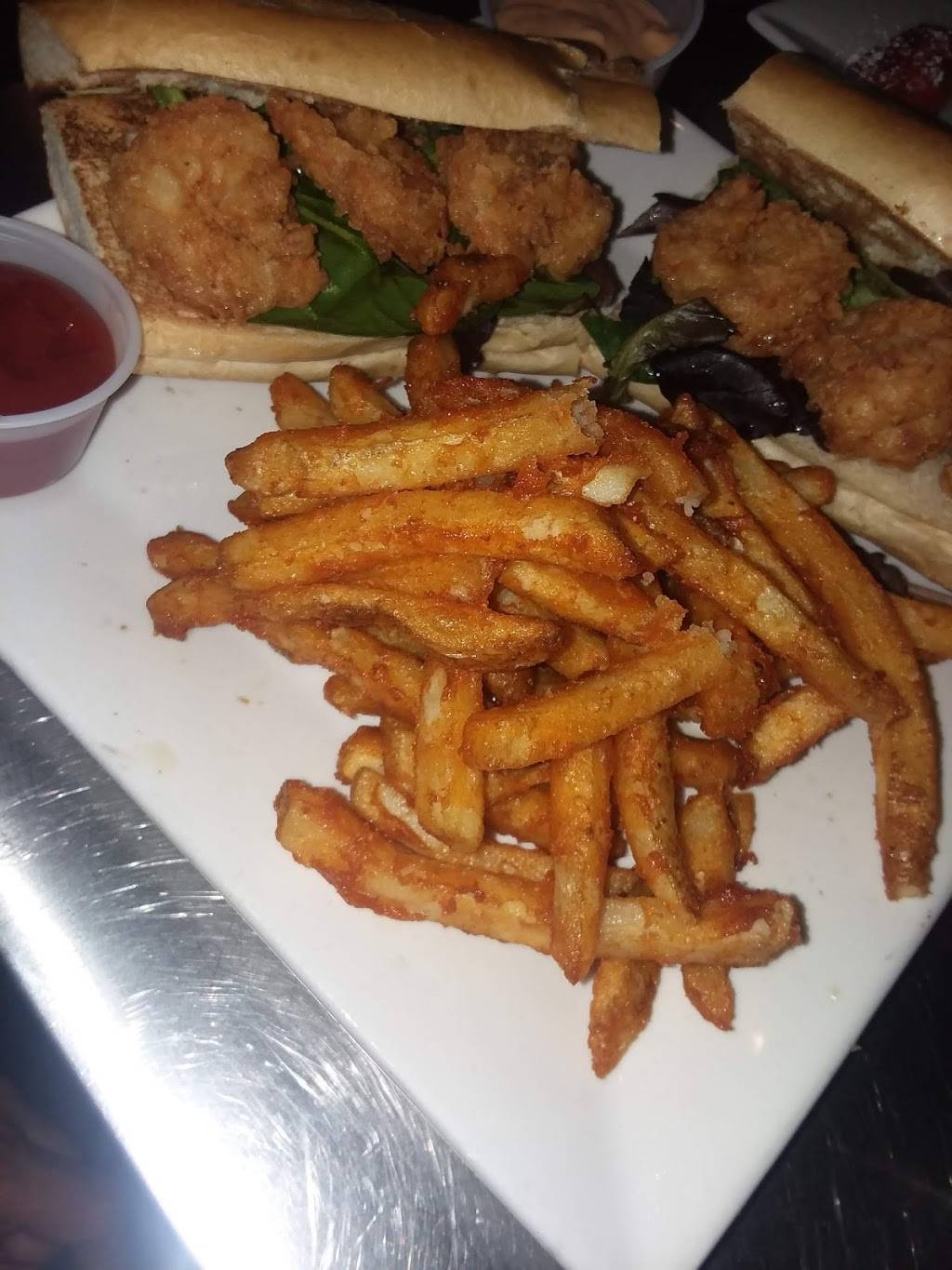 The Atlantic Boat Club | restaurant | 990 Atlantic Ave, Brooklyn, NY 11238, USA | 7186760089 OR +1 718-676-0089