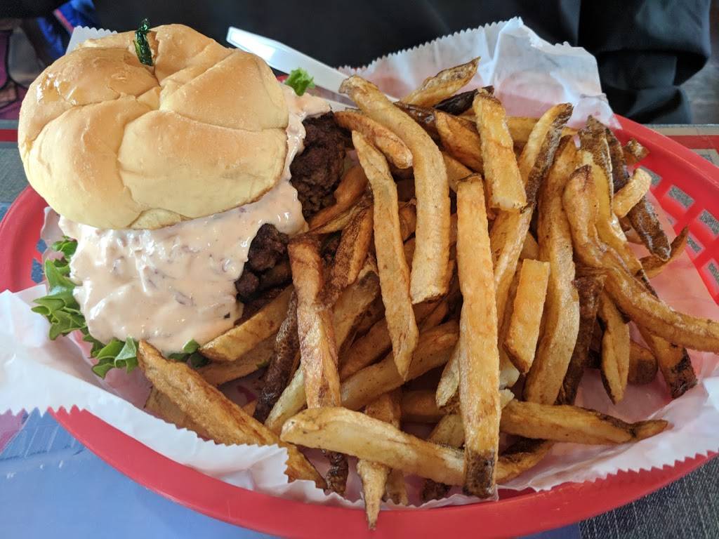 Buckeye Express Diner | restaurant | 810 OH-97, Bellville, OH 44813, USA | 4198862900 OR +1 419-886-2900