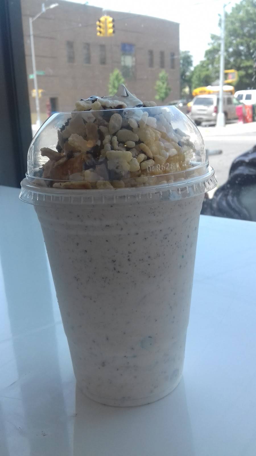 Crisp | restaurant | 3004 Avenue L, Brooklyn, NY 11210, USA | 7187584785 OR +1 718-758-4785