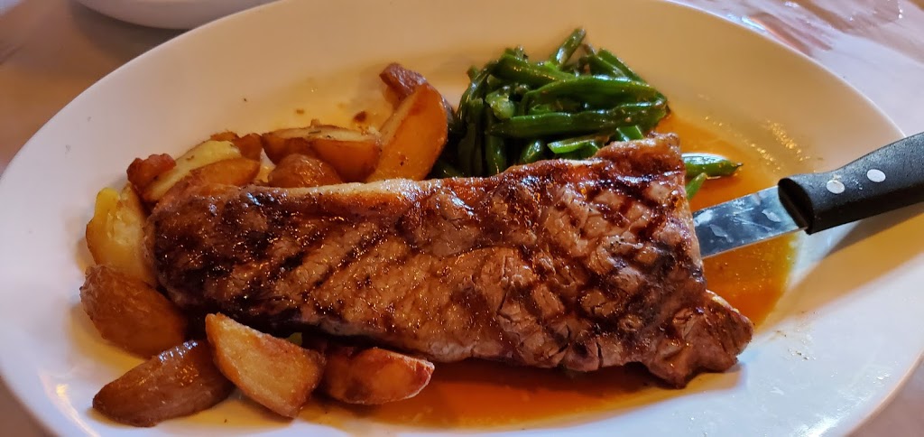 Downtown Louies Lounge | restaurant | 30 Clifford St, Detroit, MI 48226, USA | 3139611600 OR +1 313-961-1600