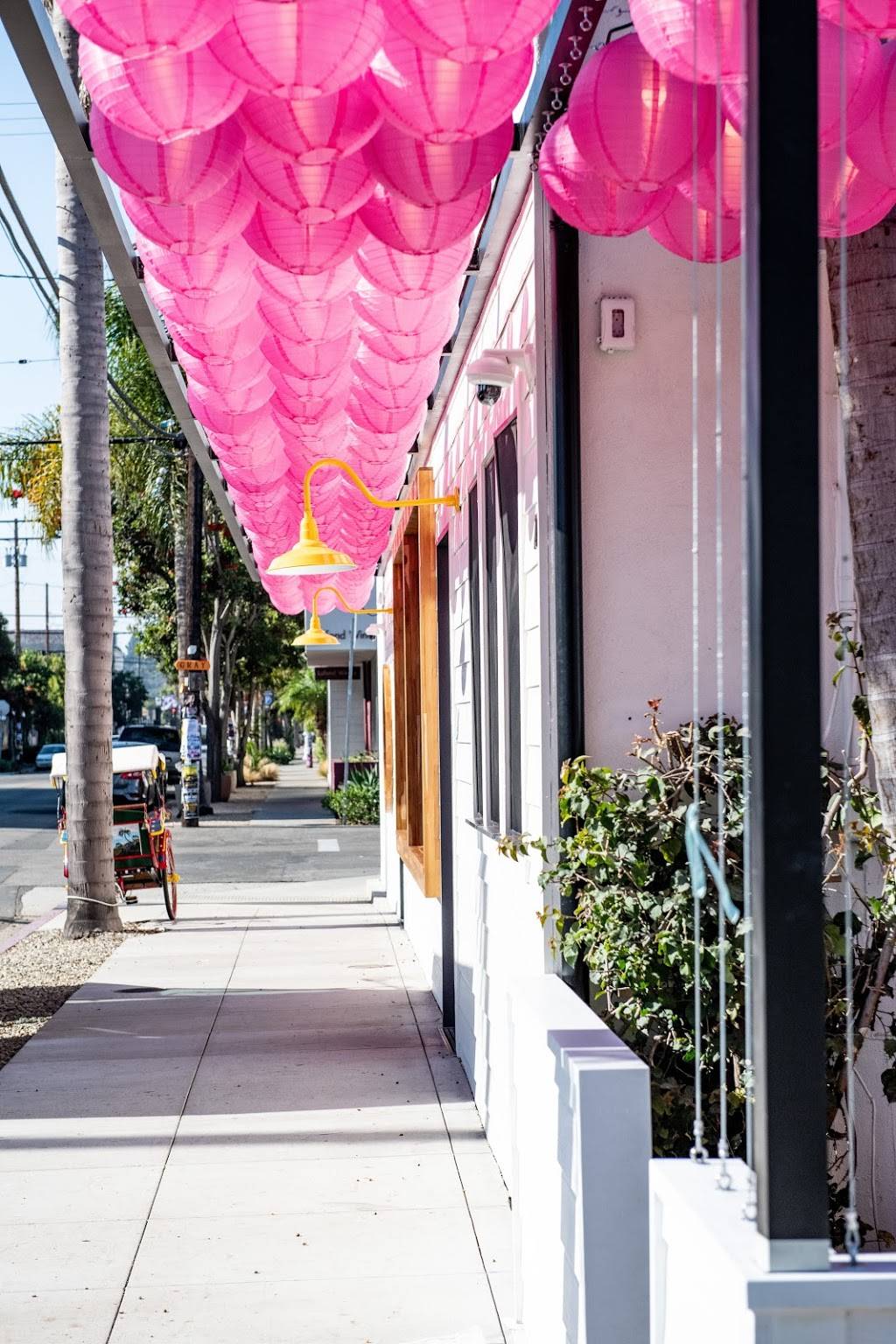 Tyger Tyger | restaurant | 121 E Yanonali St, Santa Barbara, CA 93101, USA | 8058804227 OR +1 805-880-4227