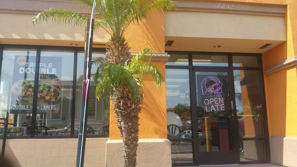 Taco Bell | meal takeaway | 7232 Broadway, Lemon Grove, CA 91945, USA | 6194604916 OR +1 619-460-4916