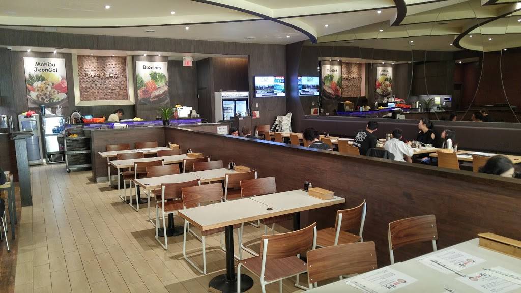 Myoungdong Chammat Kalguksu | restaurant | 1549 Steeles Ave E, North York, ON M2M 3Y7, Canada | 4167338811 OR +1 416-733-8811