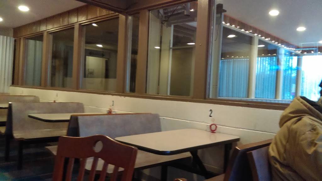 Mr Twister | restaurant | 2593 TN-304, Ten Mile, TN 37880, USA | 4233341984 OR +1 423-334-1984