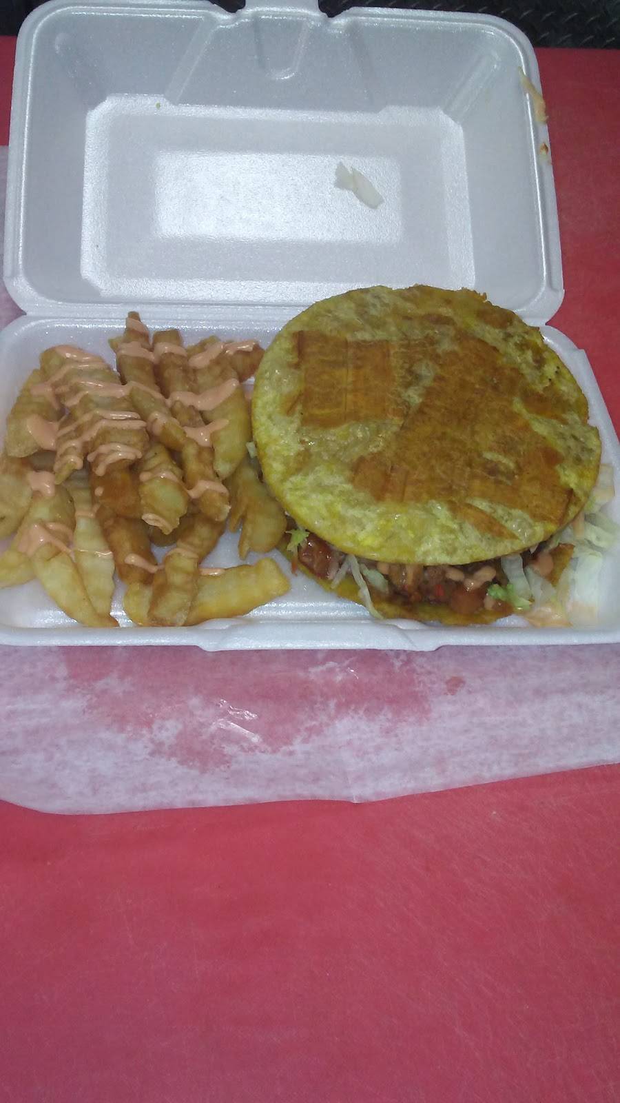 Empanadas Monumental | restaurant | 3772 Broadway, New York, NY 10032, USA | 6465592502 OR +1 646-559-2502