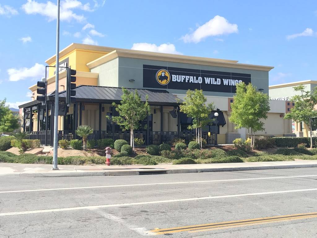 Buffalo Wild Wings | restaurant | 40155 10th St W, Palmdale, CA 93551, USA | 6619470900 OR +1 661-947-0900