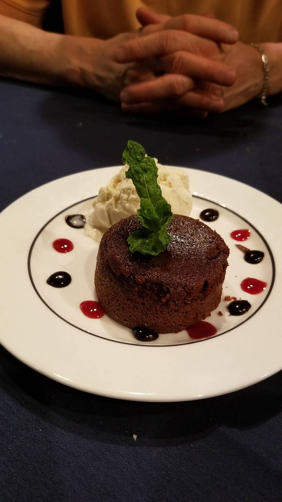 Marina Grog & Galley | restaurant | 22 A St, Lake Lotawana, MO 64086, USA | 8165785511 OR +1 816-578-5511