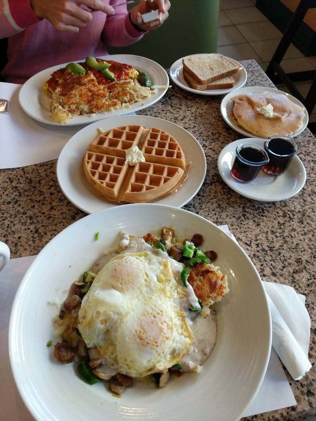 Bridgeport Restaurant | restaurant | 1605, 3500 S Halsted St, Chicago, IL 60609, USA | 7732472826 OR +1 773-247-2826